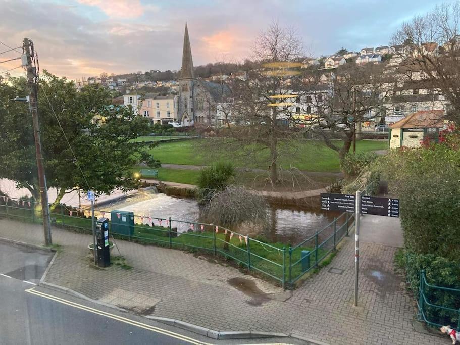 Lawn View Apartment Dawlish Esterno foto